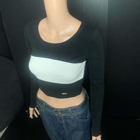 FIGL Long Sleeved Crop Top size Small - Picture 5 of 9